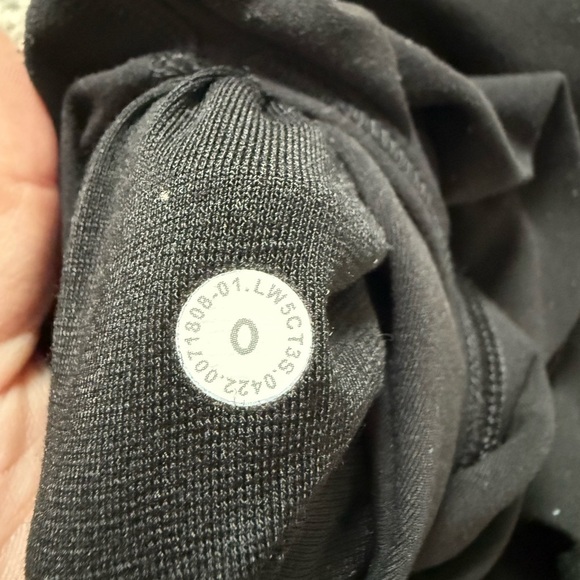 Lululemon Align Pant II 25" with Flaws** - Picture 10 of 10